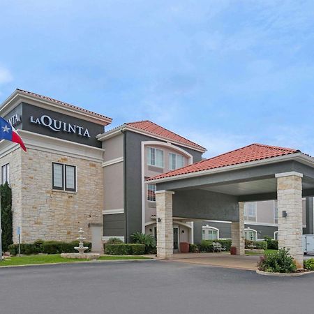 La Quinta By Wyndham Fredericksburg Hotel Exterior photo